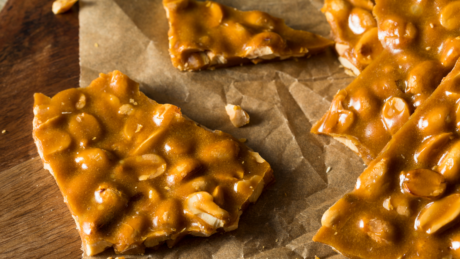 Gourmet peanut brittle