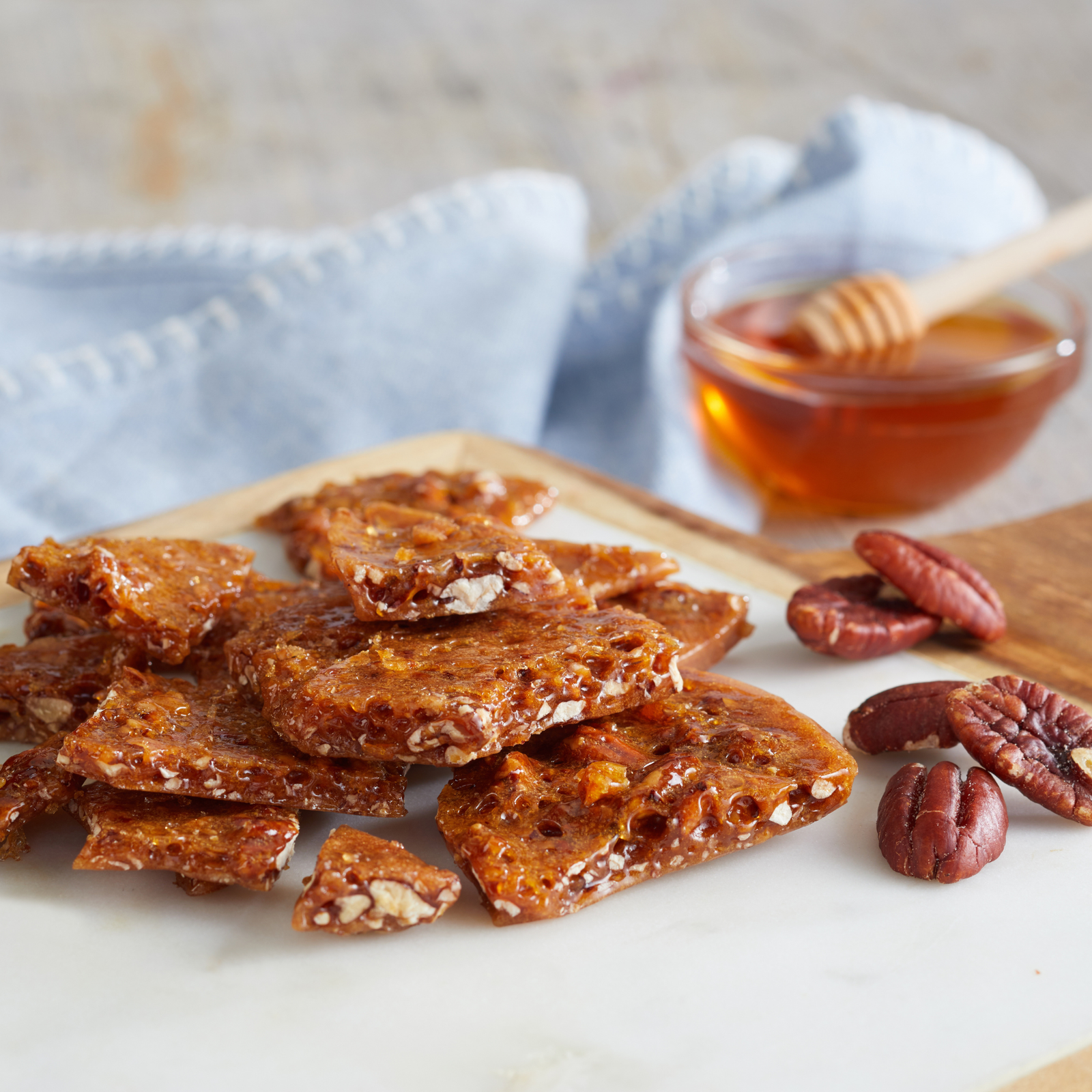 Pecan Brittle (12 oz Tub)
